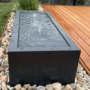 Aqua Line – Moderner Aluminium-Wassertisch