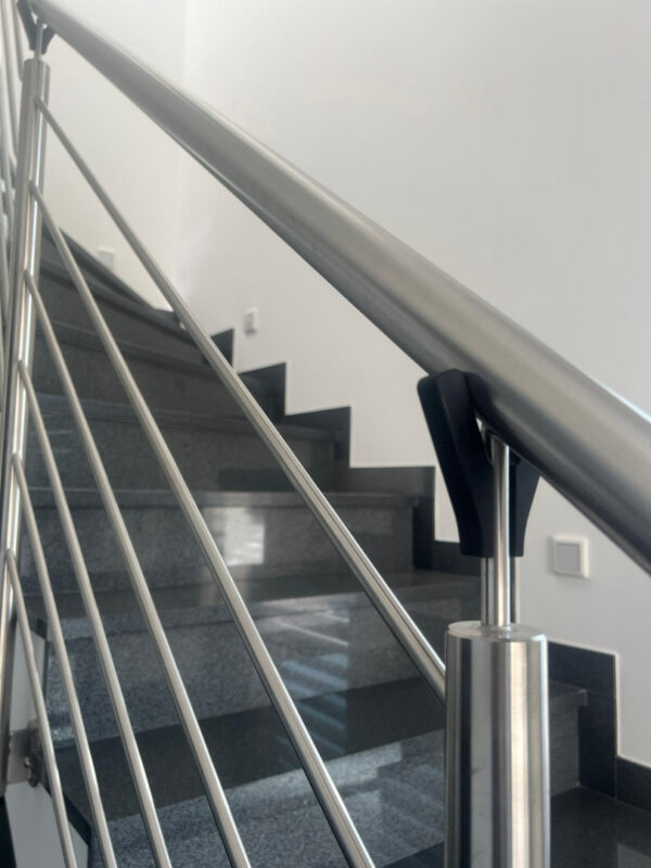 Montagehilfe für Handlaufhalter mit Ø 12 mm Zapfen - präzise Montage an Rundrohren Ø 30-50 mm, – Bild 2